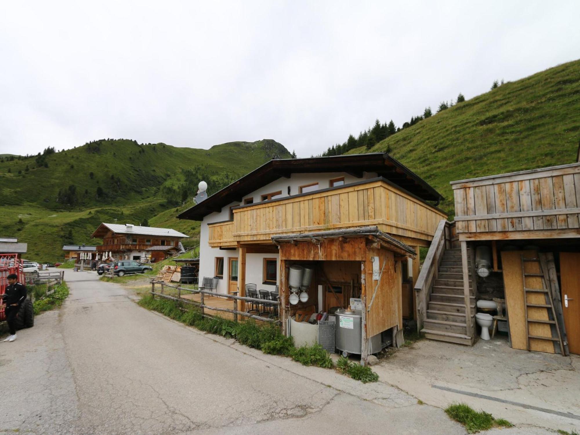 הוילה Zellberg Unique Large Alpine Pasture In The Middle Of The Zillertal Mountains מראה חיצוני תמונה
